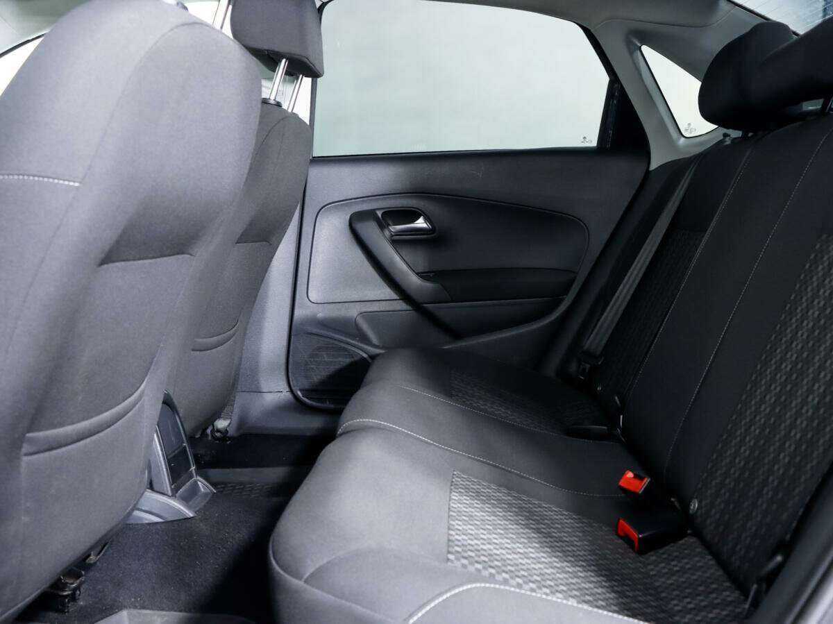 Volkswagen Polo, 2015 Фото №11