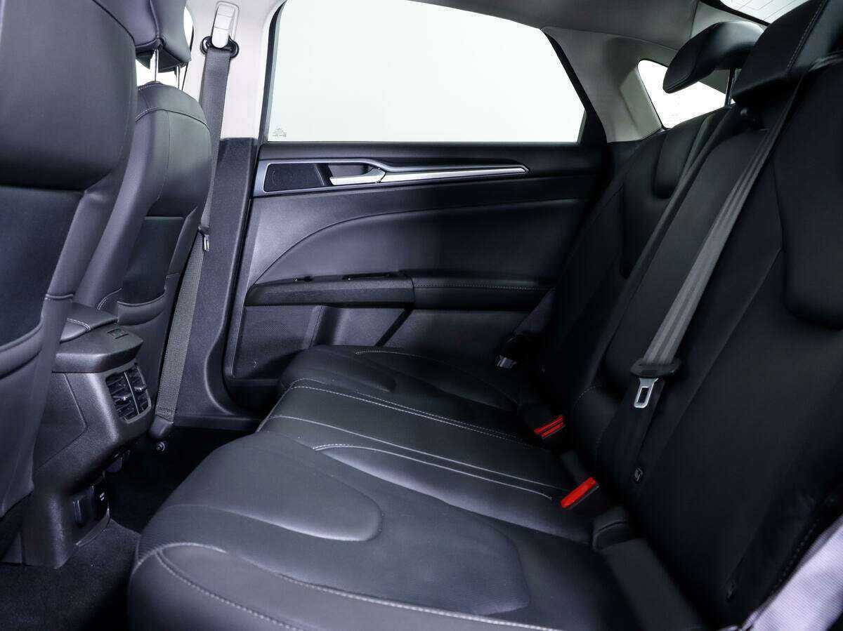 Ford Mondeo, 2019 Фото №11