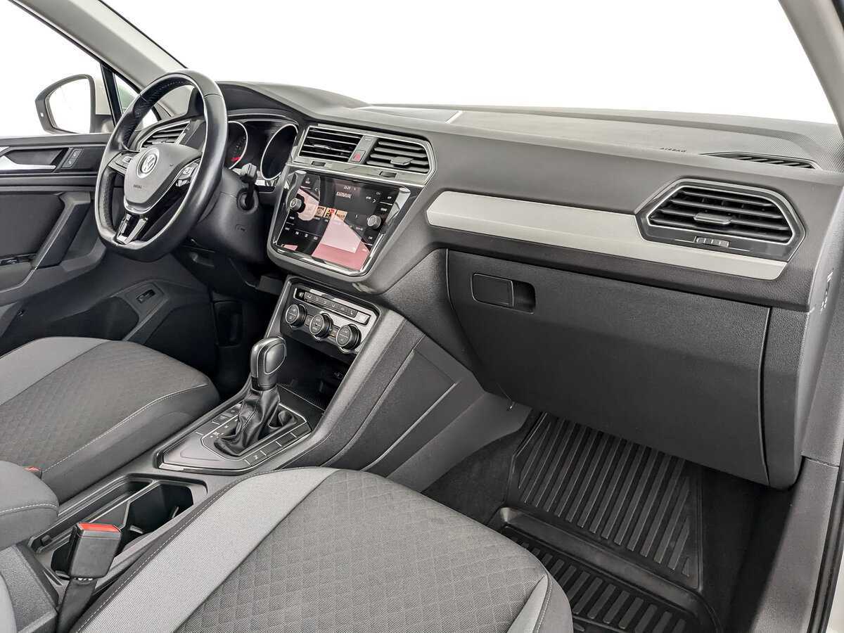 Volkswagen Tiguan, 2020 Фото №11