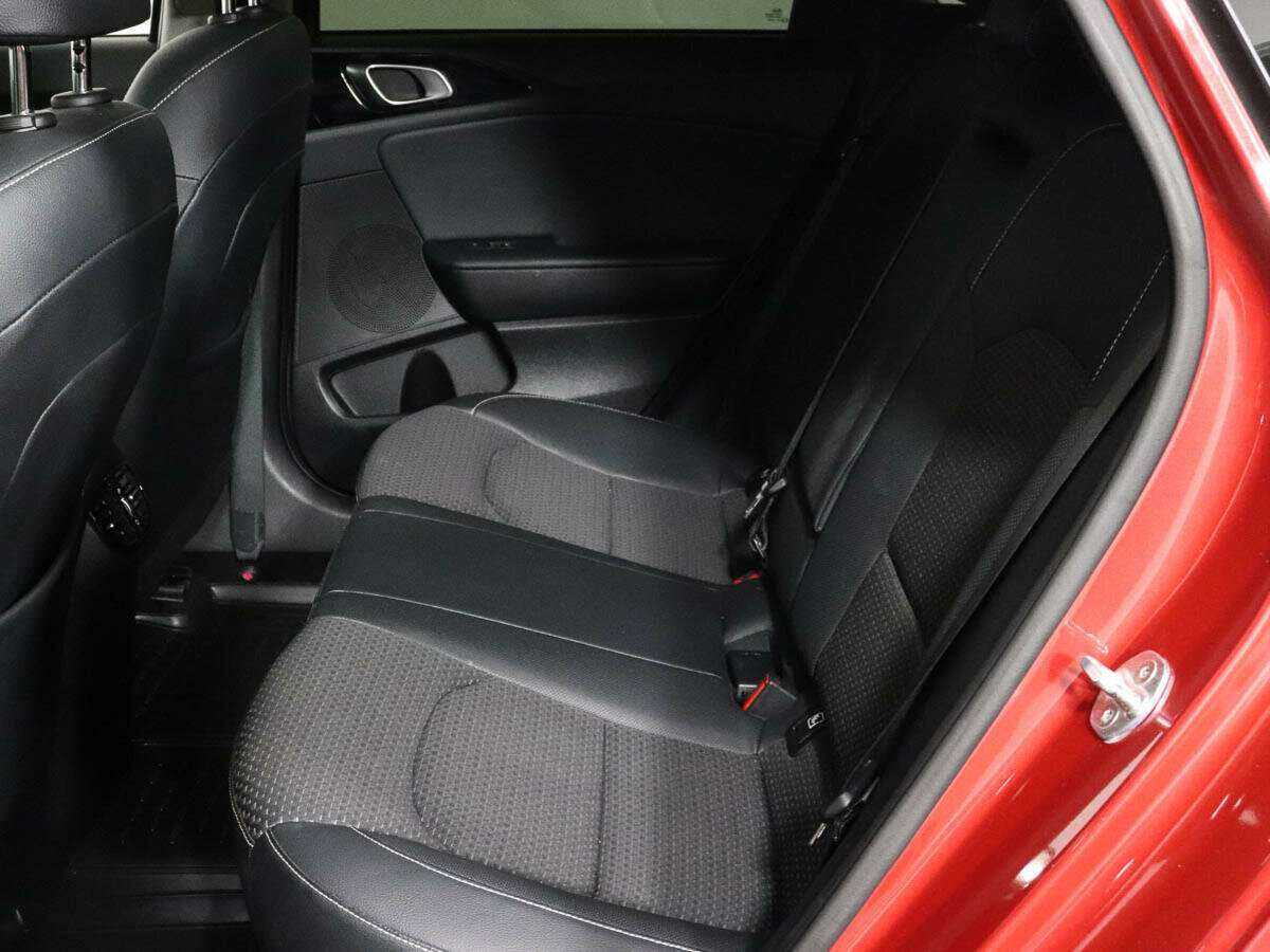 Kia Ceed, 2018 Фото №8