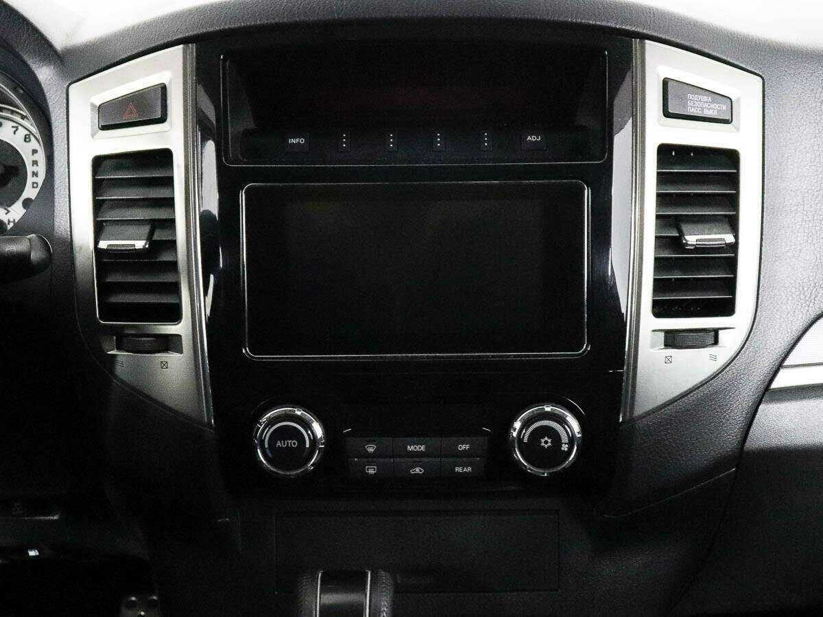 Mitsubishi Pajero, 2018 Фото №9