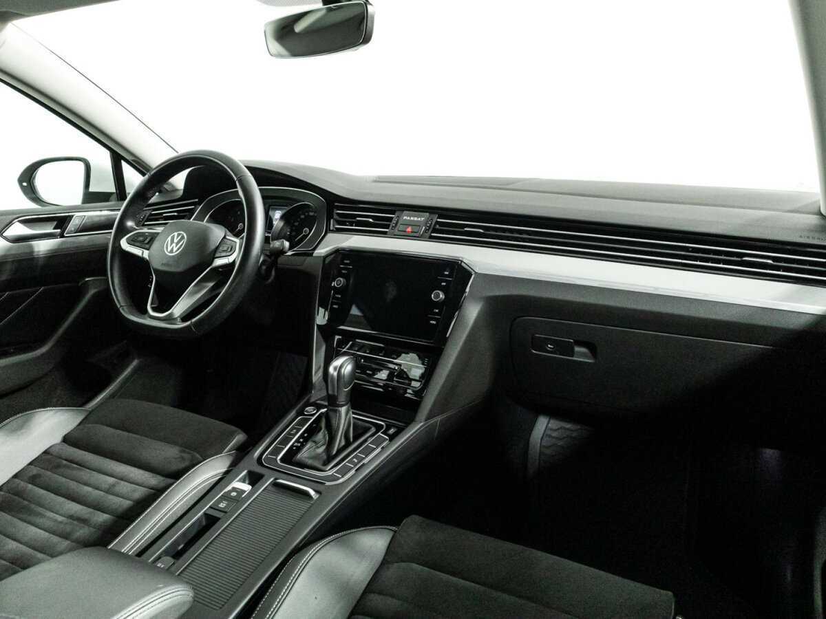 Volkswagen Passat, 2020 Фото №9