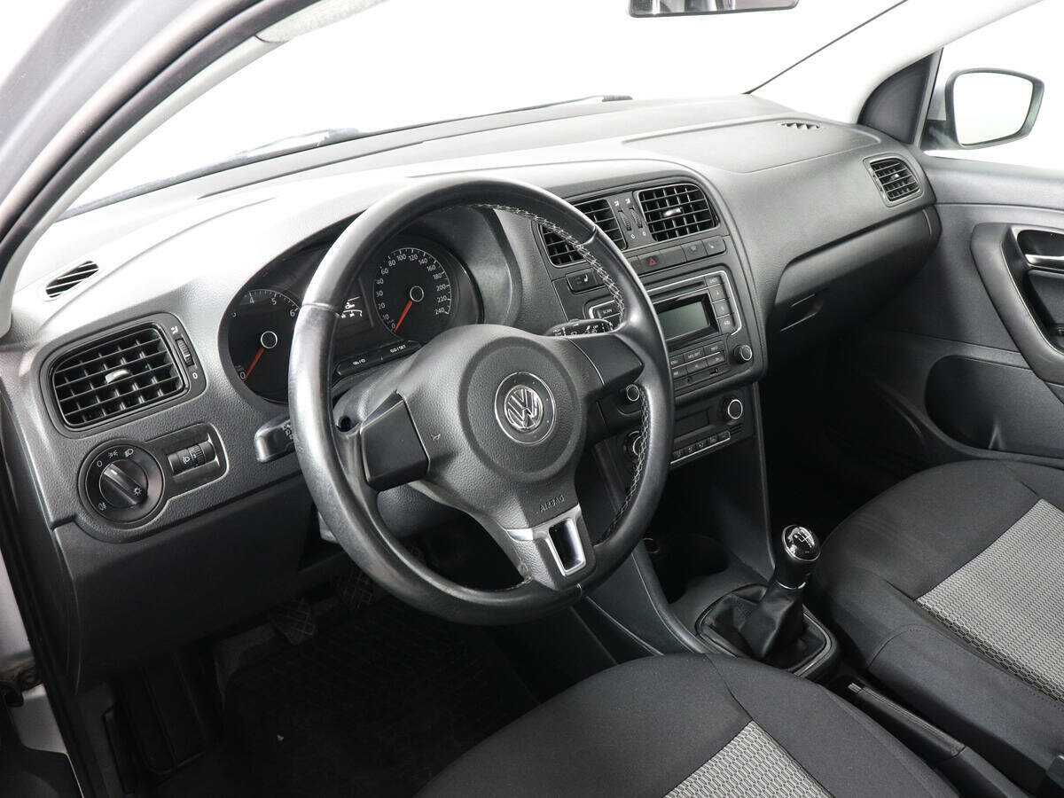 Volkswagen Polo, 2015 Фото №9