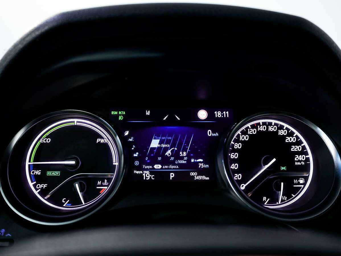 Toyota Camry, 2021 Фото №10