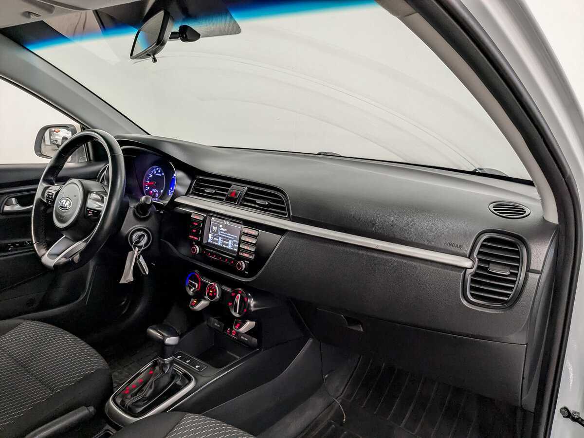 Kia Rio X-Line, 2020 Фото №10