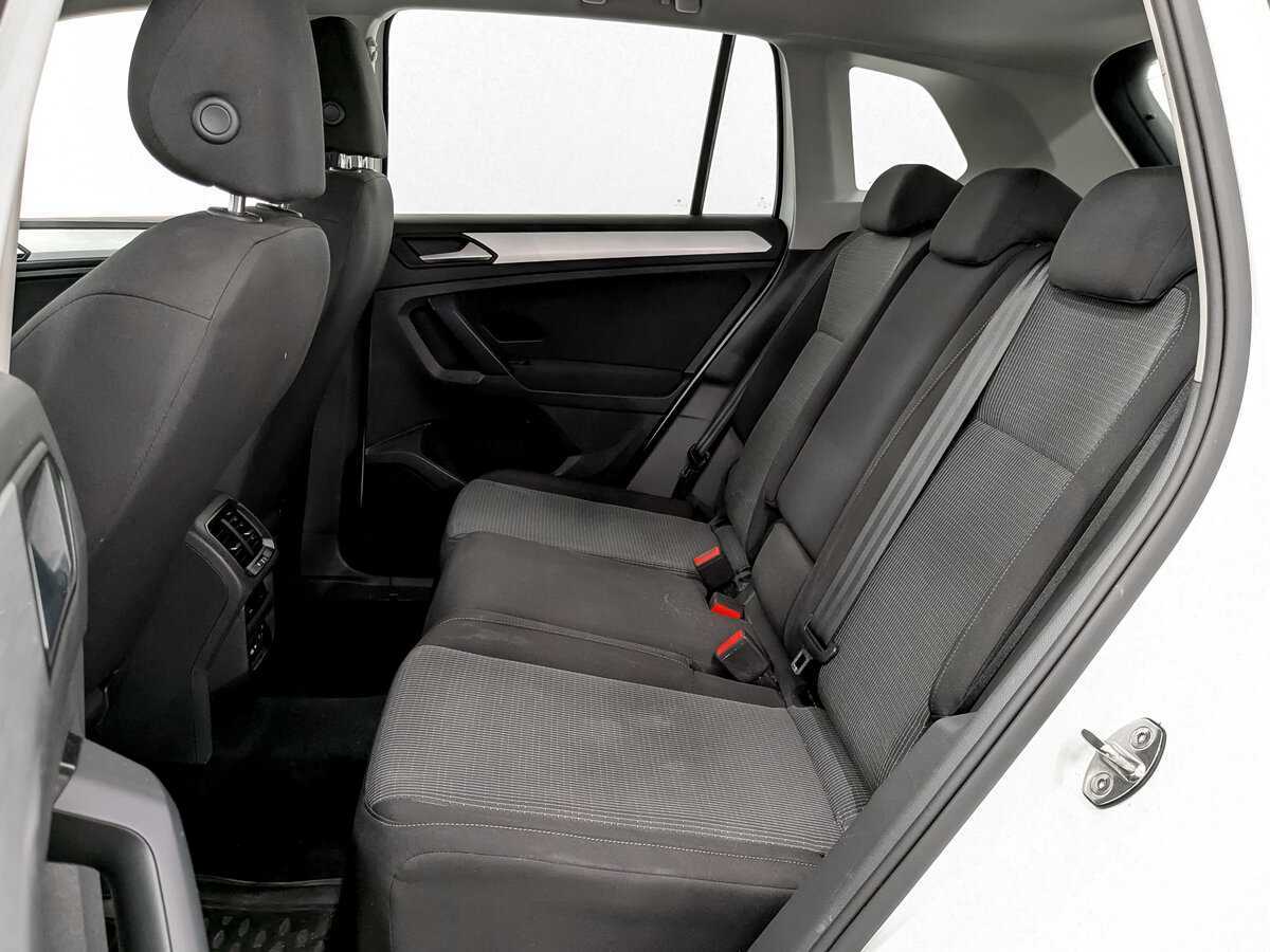 Volkswagen Tiguan, 2021 Фото №11