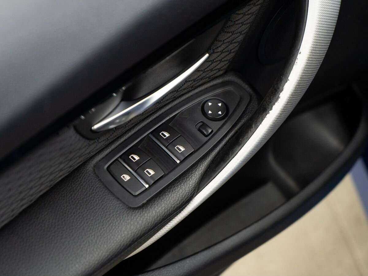 BMW 3 серии 320i xDrive, 2016 Фото №15