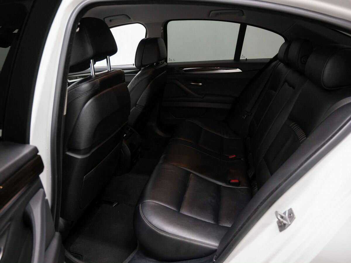 BMW 5 серии 530d xDrive, 2016 Фото №9