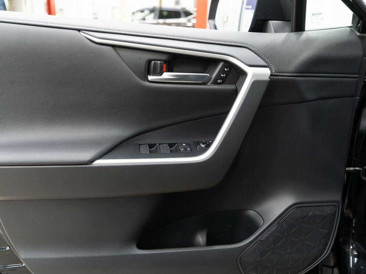 Toyota RAV4, 2020 Фото №15