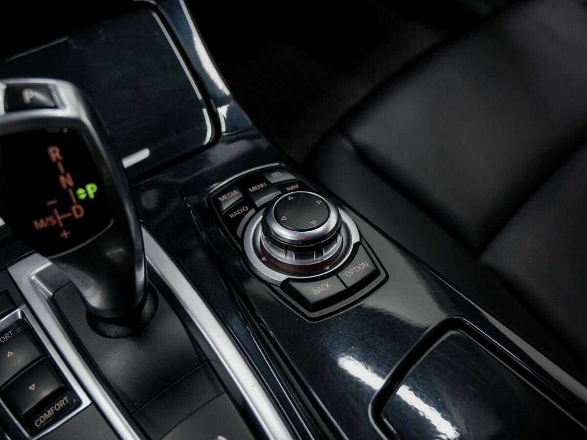 BMW 5 серии 520i, 2013 Фото №21