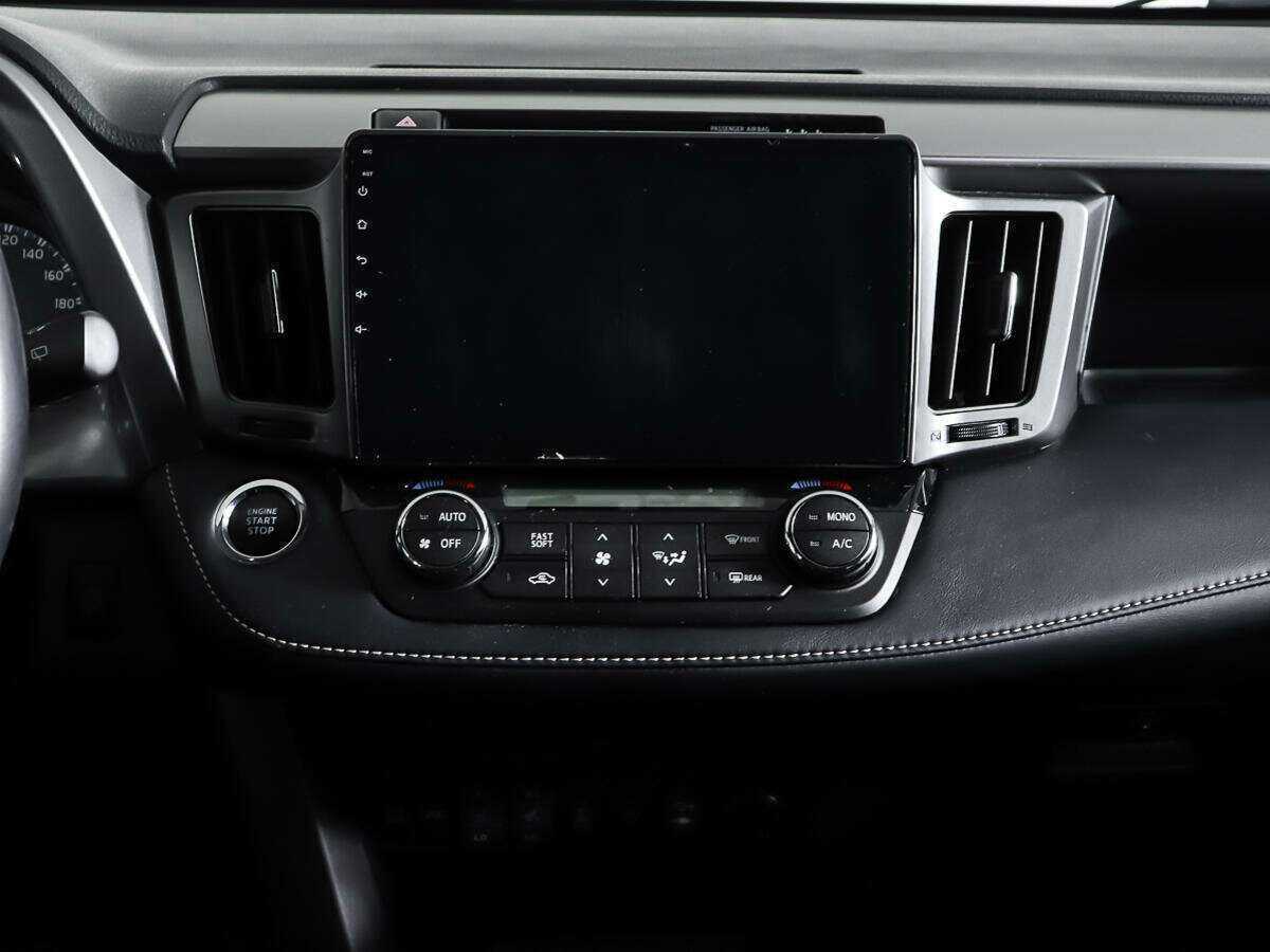 Toyota RAV4, 2018 Фото №12