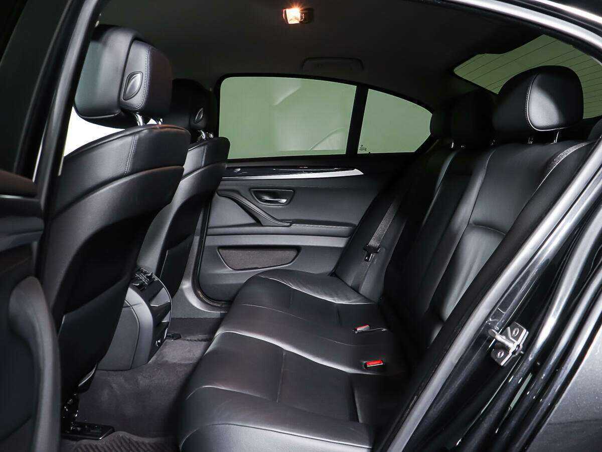 BMW 5 серии 530d xDrive, 2012 Фото №10