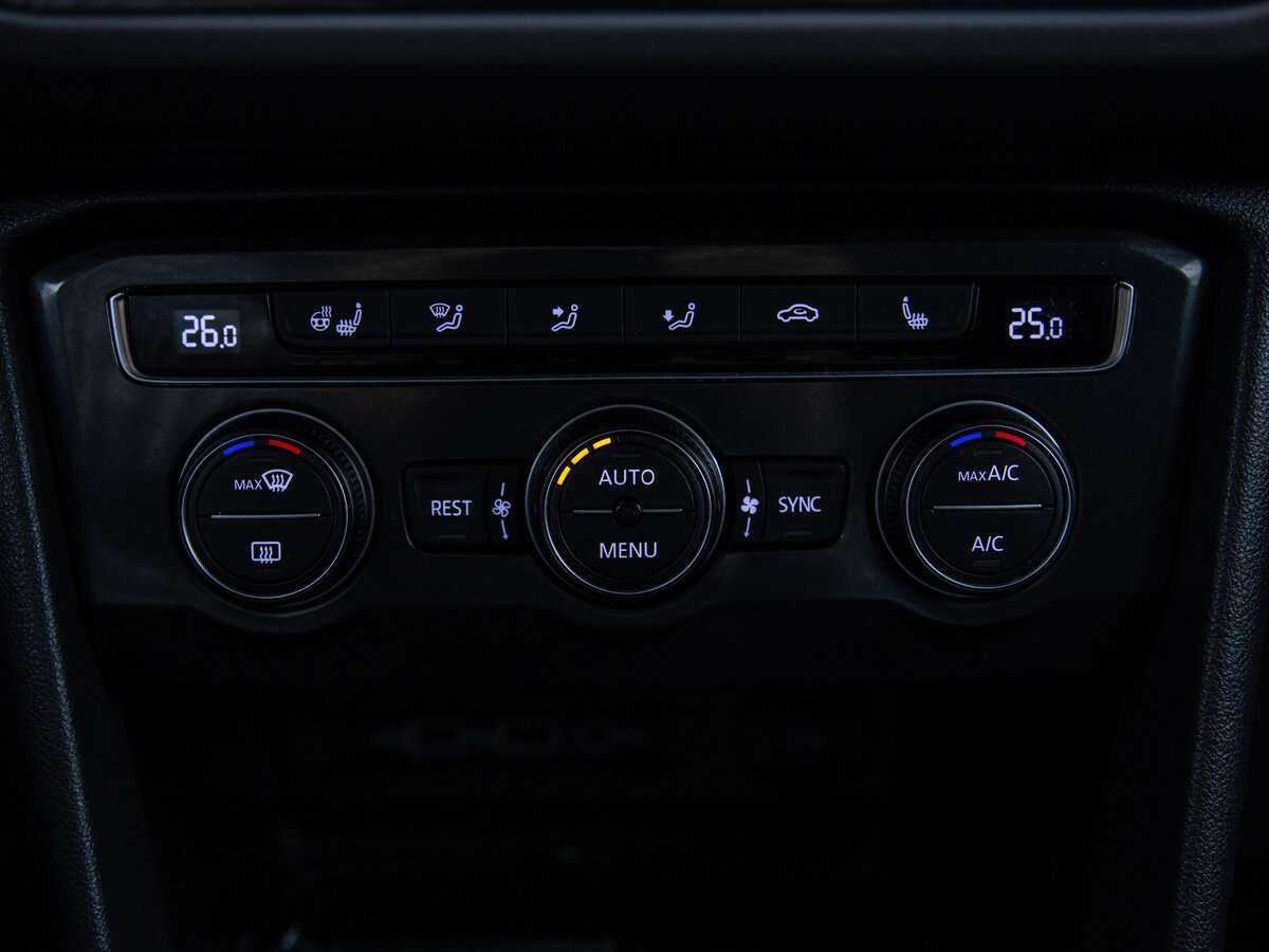 Volkswagen Tiguan, 2020 Фото №13