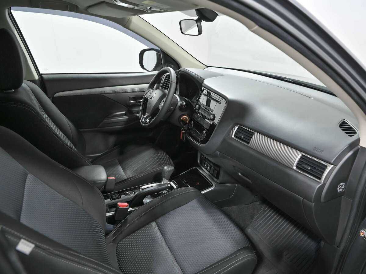 Mitsubishi Outlander, 2018 Фото №17
