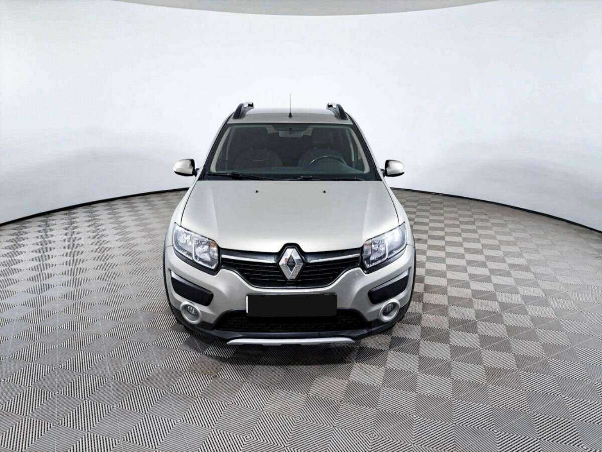 Renault Sandero Stepway, 2017 - 73 000 км. | Фото №2