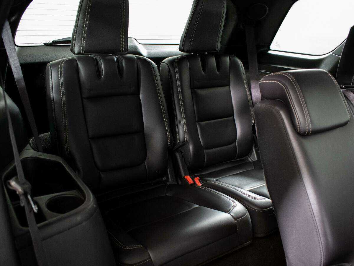 Ford Explorer Sport, 2013 Фото №9