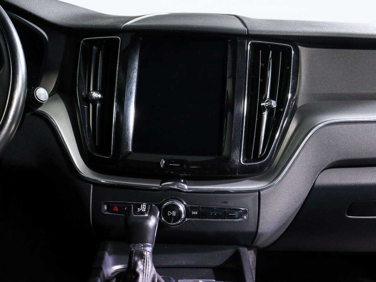 Volvo XC60, 2018 Фото №13