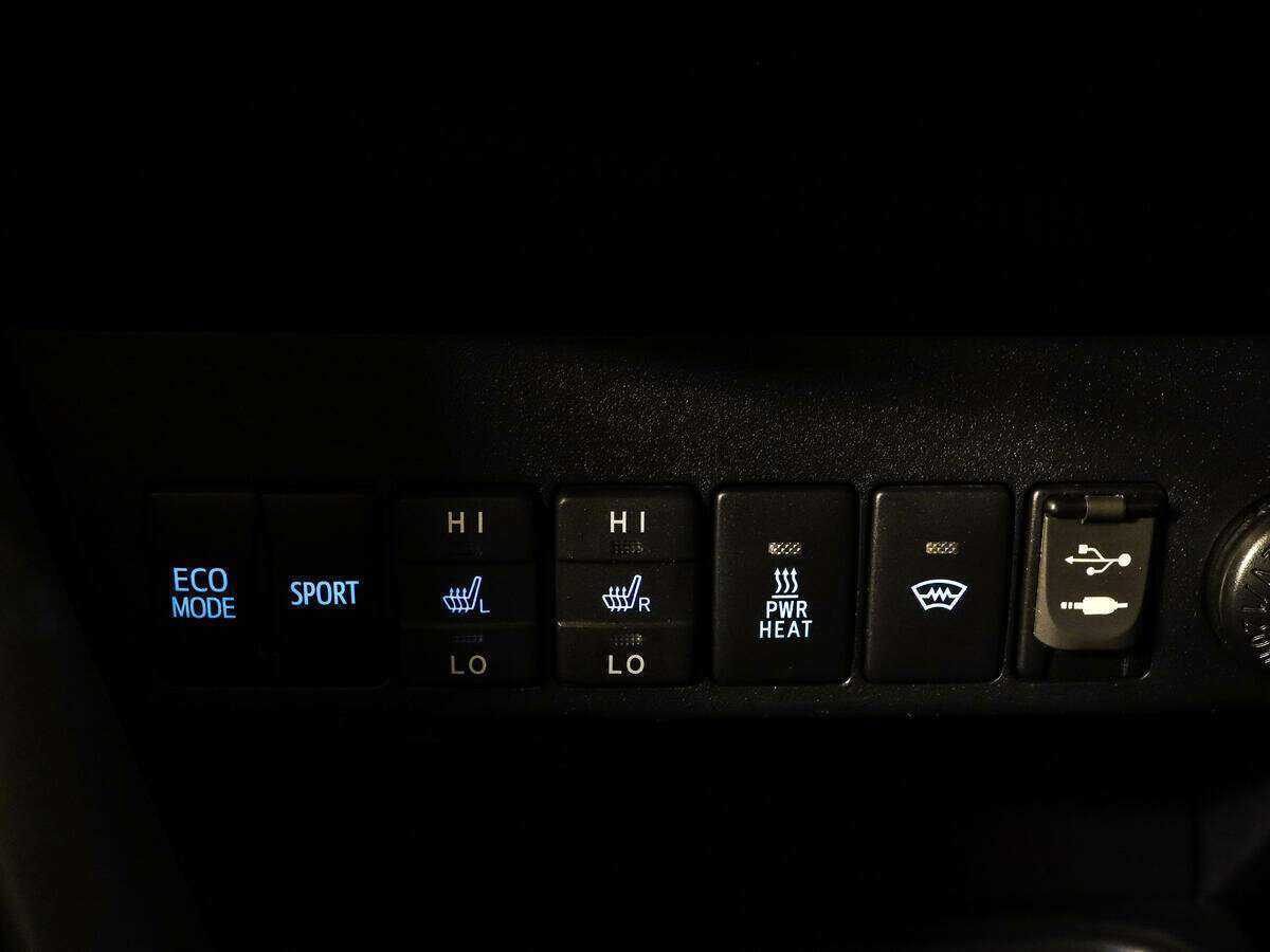 Toyota RAV4, 2017 Фото №15