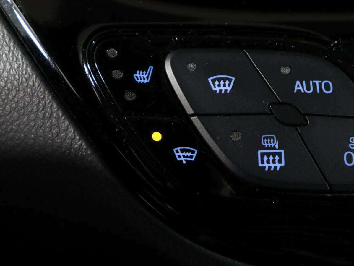 Toyota C-HR, 2019 Фото №14