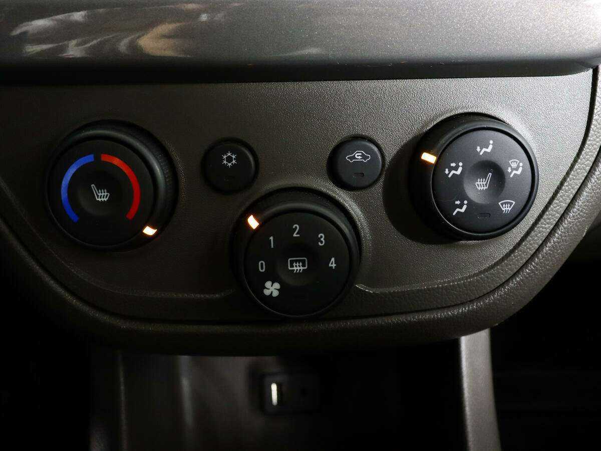 Chevrolet Cobalt, 2020 Фото №15