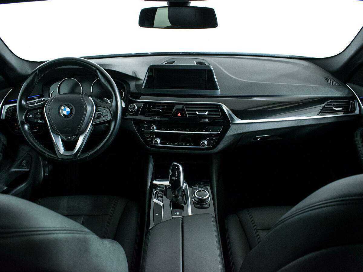 BMW 5 серии 520d xDrive, 2018 Фото №10