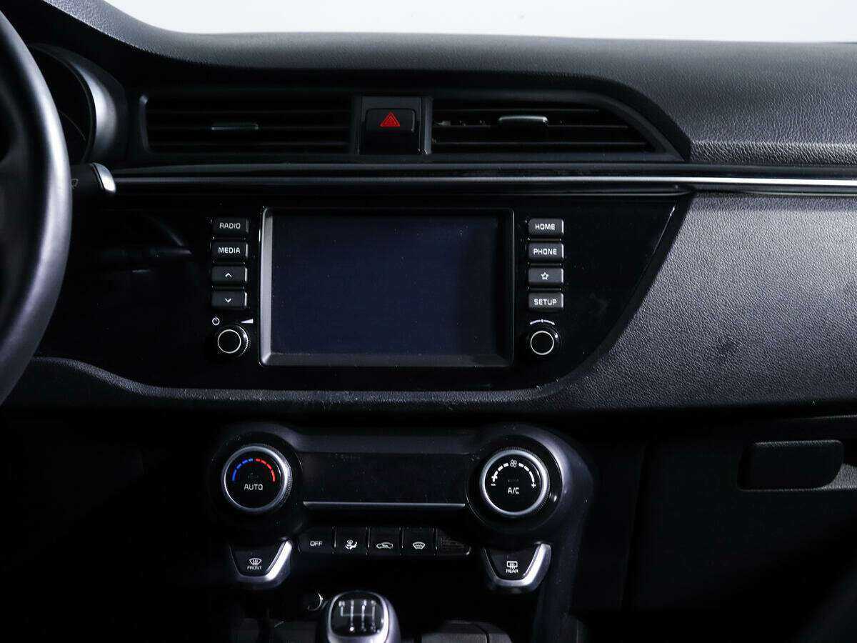 Kia Rio, 2018 Фото №12