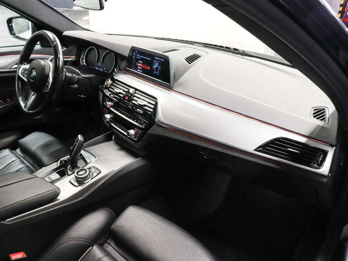 BMW 5 серии 520d xDrive, 2017 Фото №9