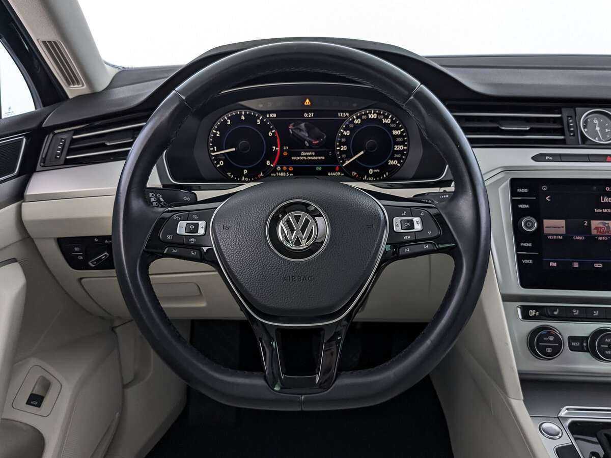 Volkswagen Passat, 2018 Фото №18