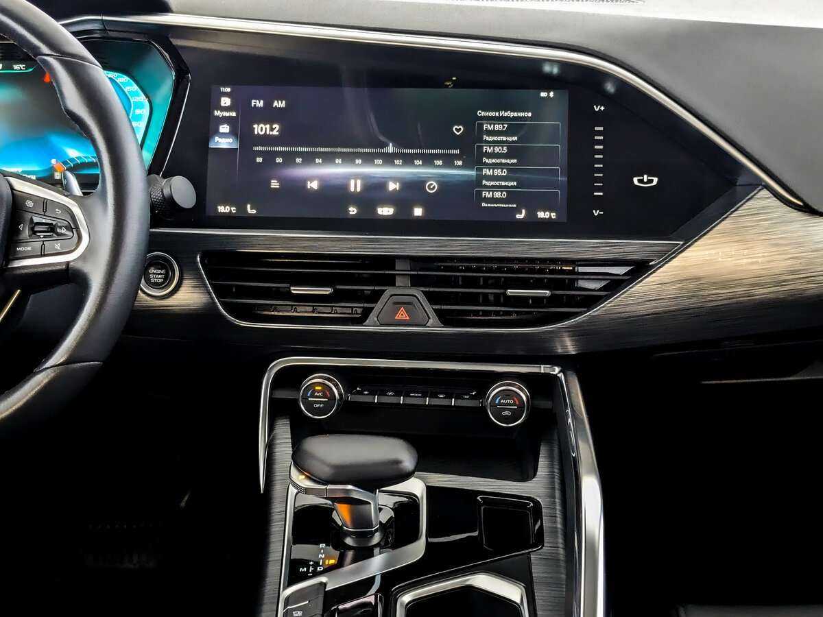 Geely Tugella, 2021 Фото №13