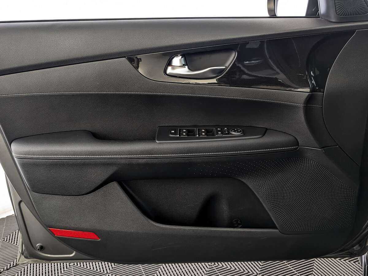 Kia Cerato, 2021 Фото №15