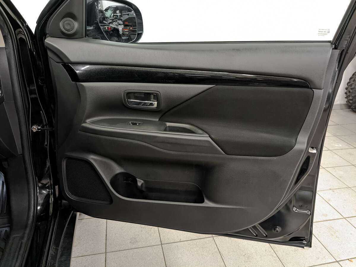 Mitsubishi Outlander, 2020 Фото №21