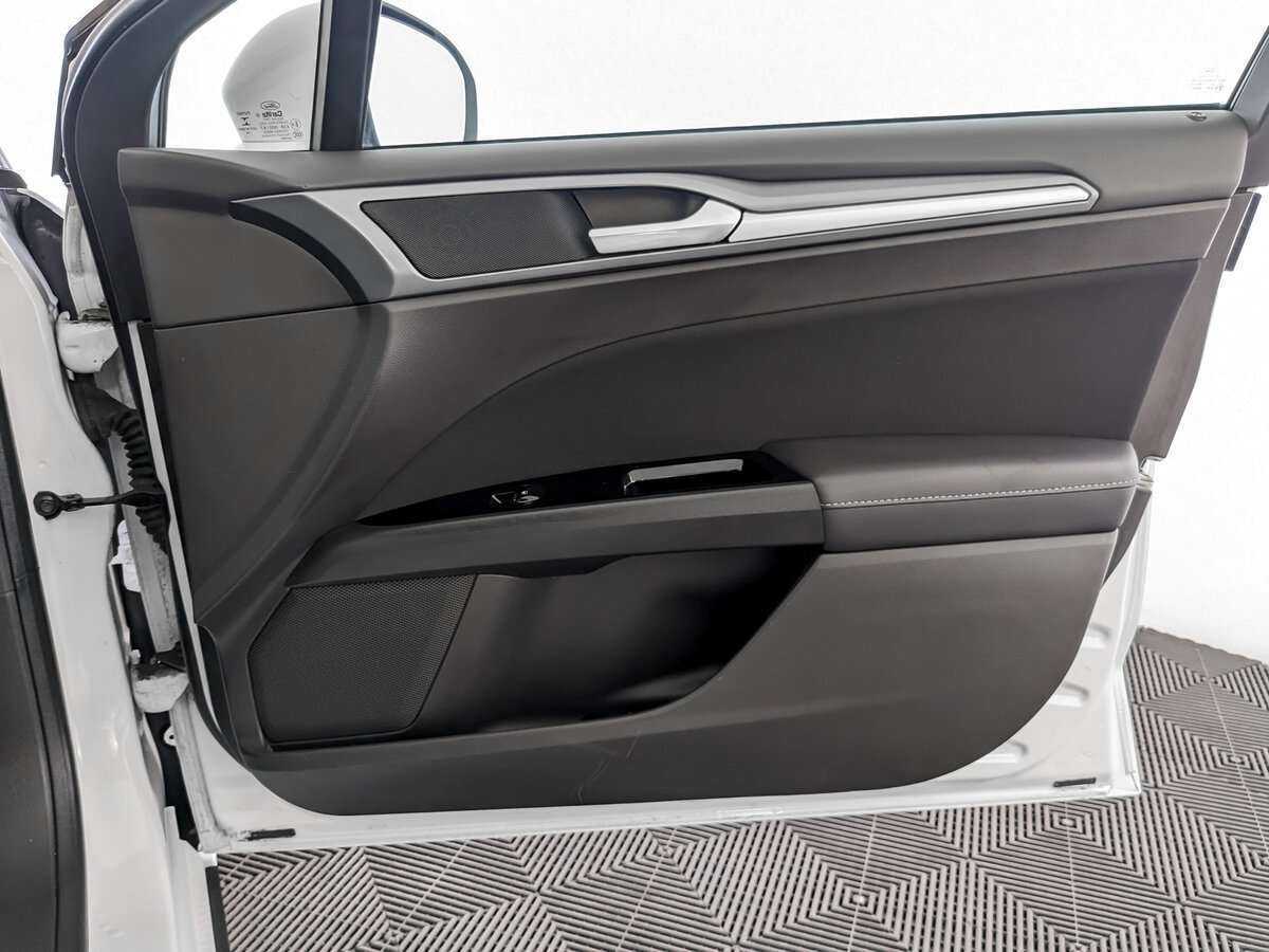 Ford Mondeo, 2017 Фото №20