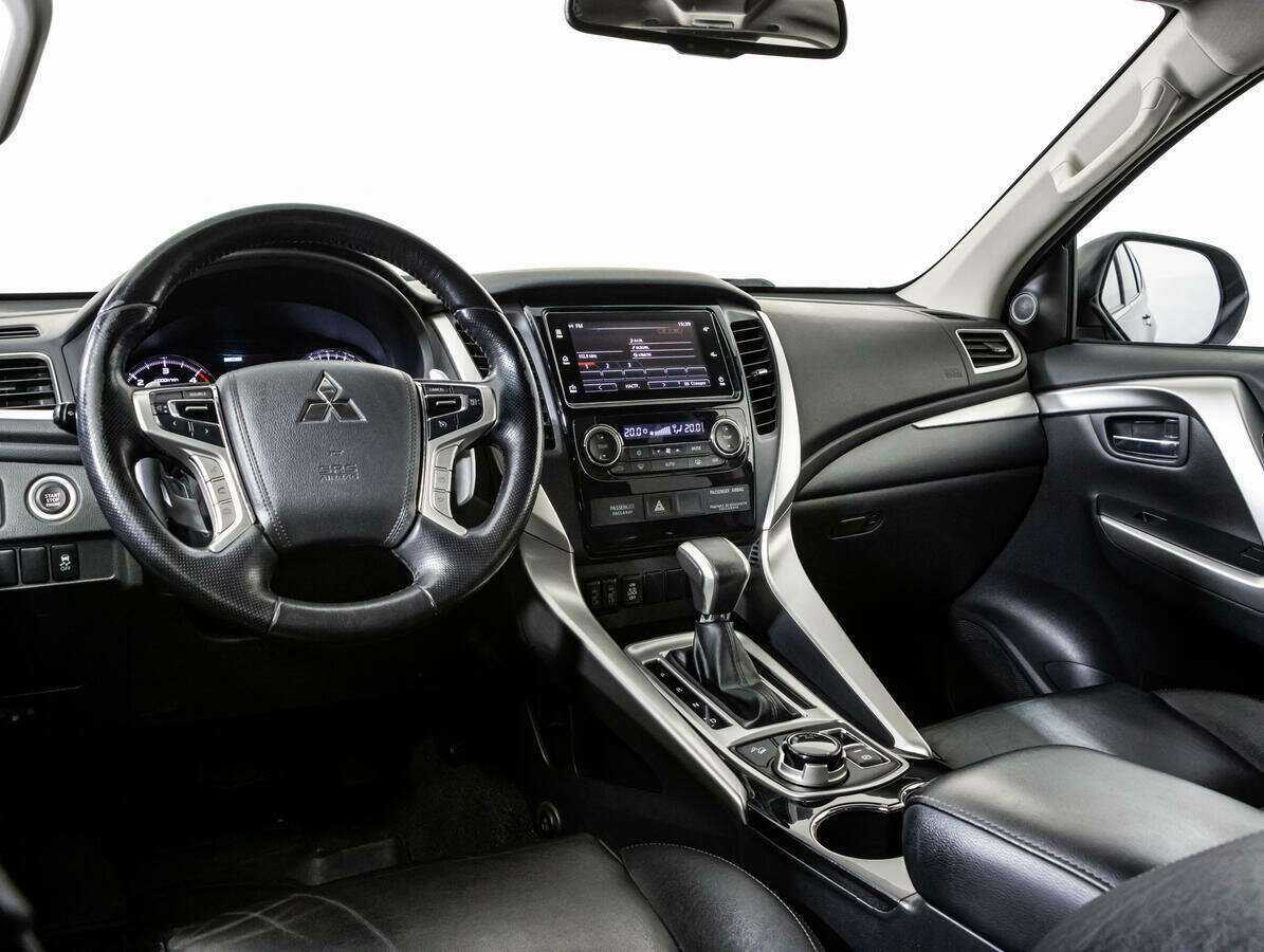 Mitsubishi Pajero Sport, 2017 - 100 868 км. | Фото №7