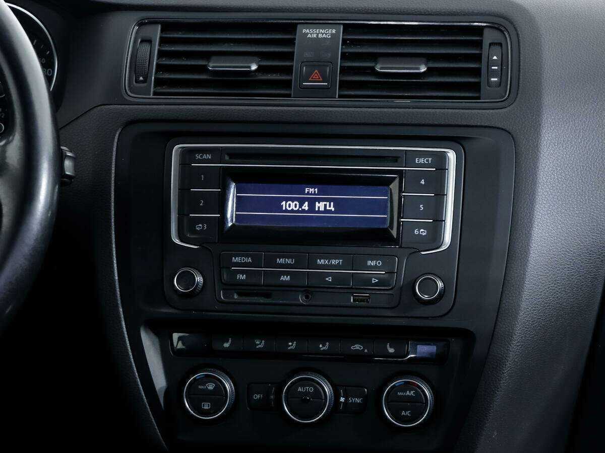 Volkswagen Jetta, 2015 Фото №12