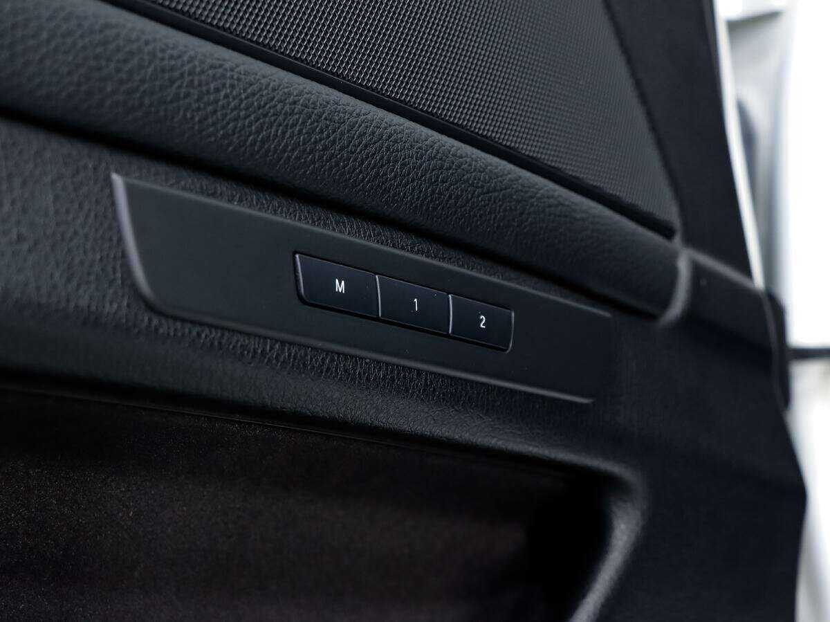 BMW 5 серии 530d xDrive, 2013 Фото №13