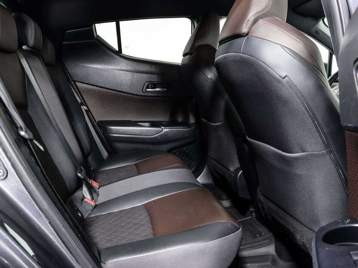 Toyota C-HR, 2018 Фото №11