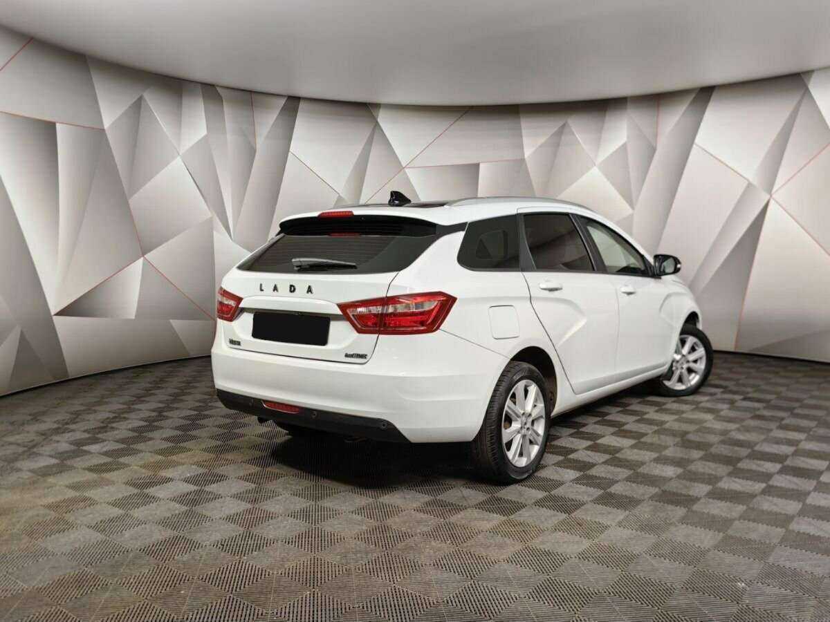 Lada (ВАЗ) Vesta SW, 2021 - 42 852 км. | Фото №2