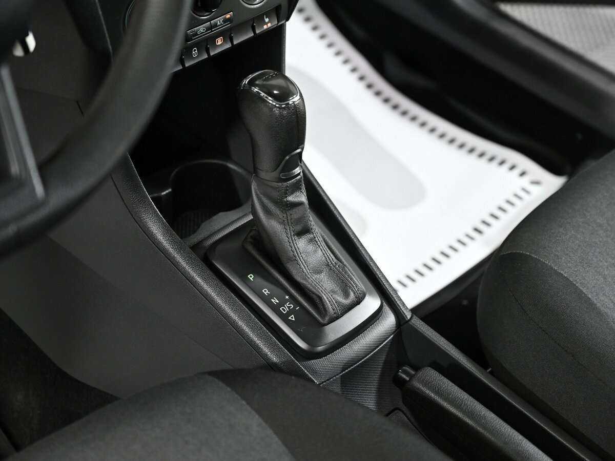 Skoda Rapid, 2016 Фото №8