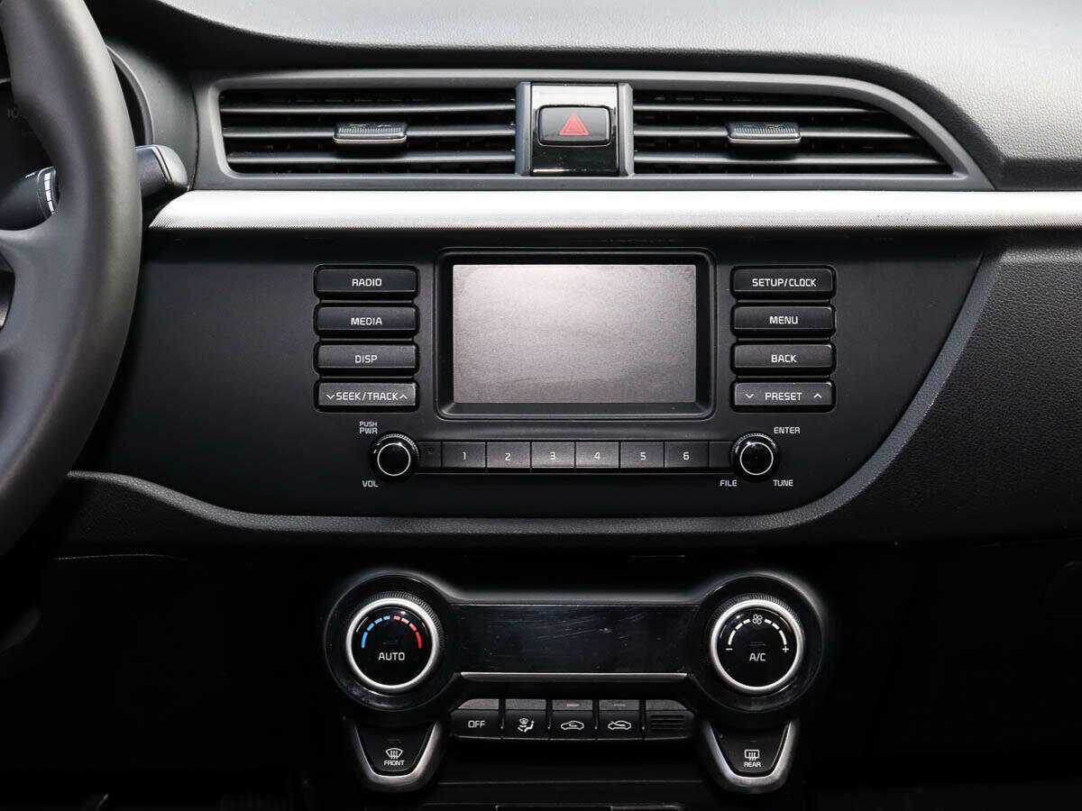 Kia Rio, 2018 Фото №12