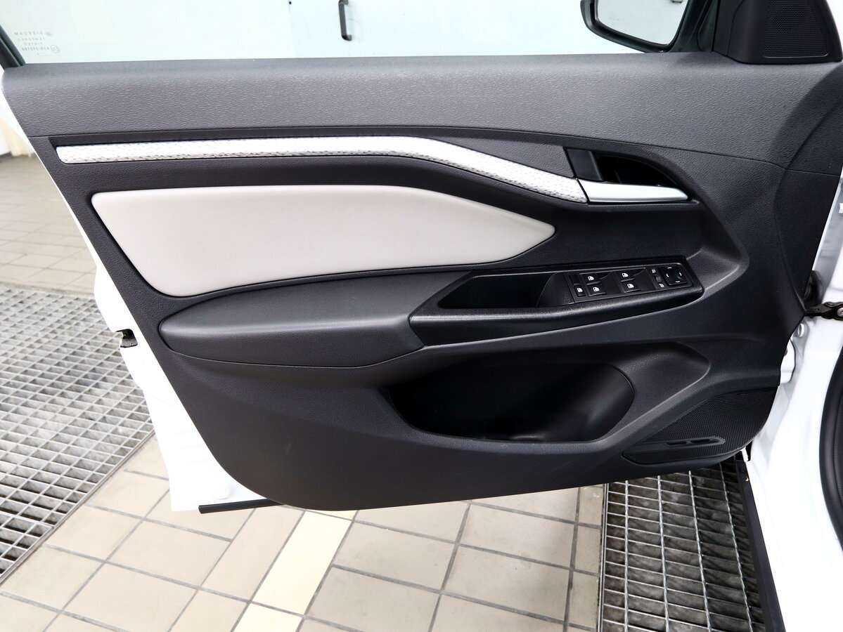 Lada (ВАЗ) Vesta SW Cross, 2021 - 48 750 км. | Фото №8