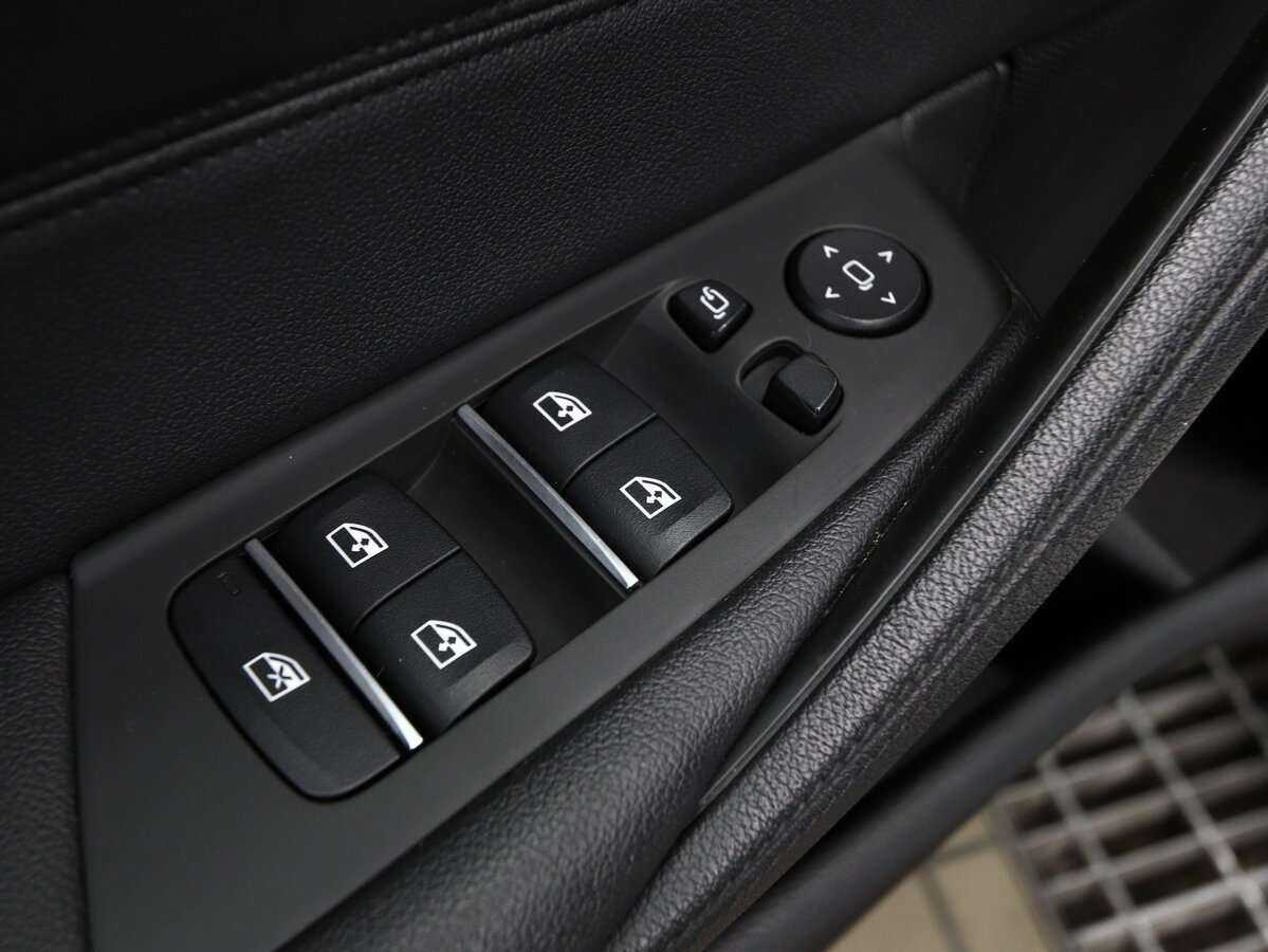 BMW 5 серии 520d xDrive, 2017 Фото №19