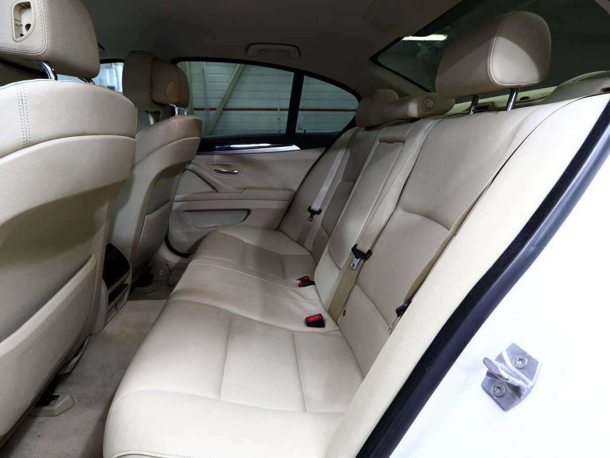 BMW 5 серии 520i, 2012 Фото №10