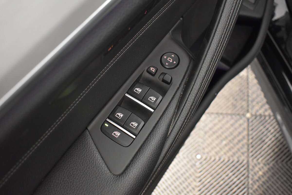 BMW 5 серии 520d xDrive, 2018 Фото №9