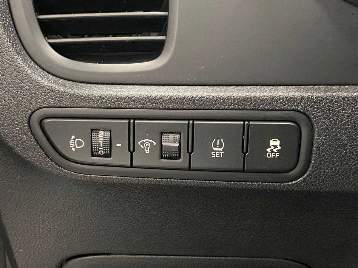 Kia Rio X-Line, 2019 Фото №17