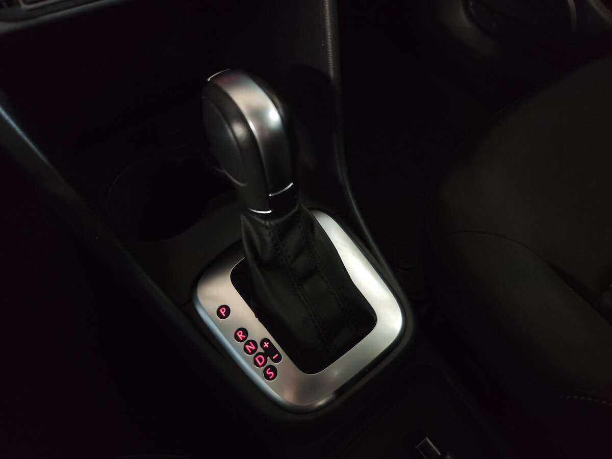 Volkswagen Polo, 2018 Фото №14