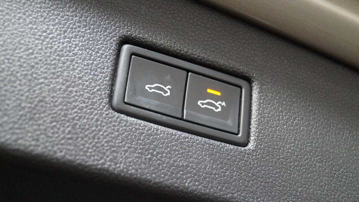 Volkswagen Tiguan, 2018 Фото №7