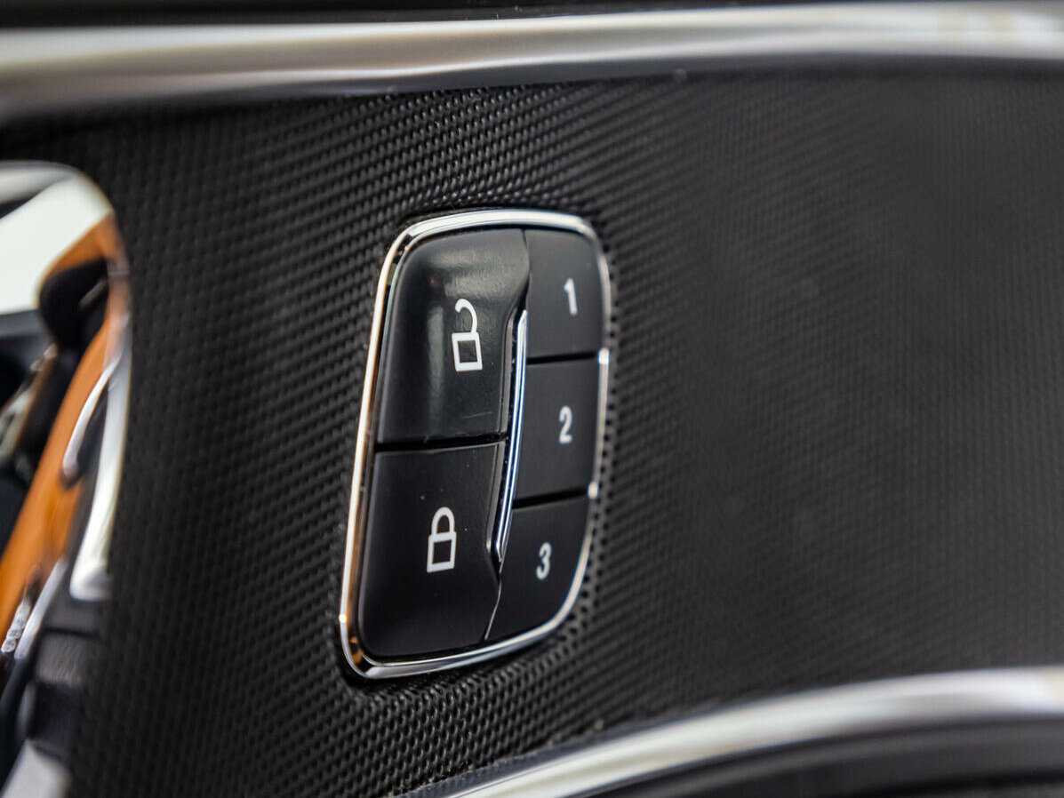 Ford Explorer, 2016 Фото №23