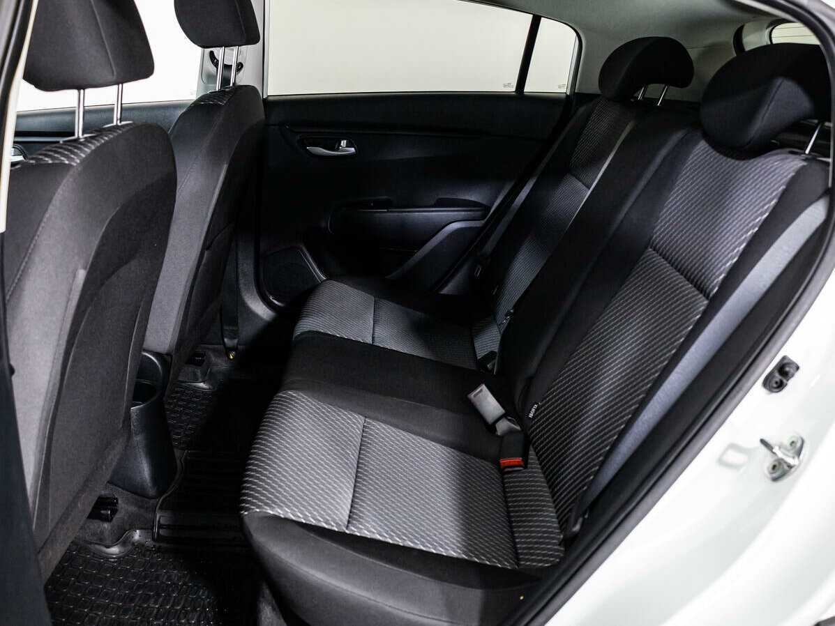 Kia Rio X-Line, 2017 Фото №10