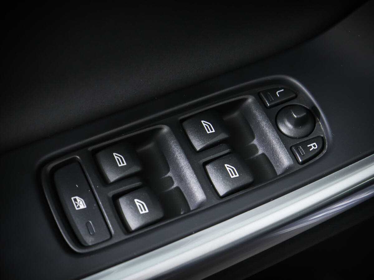 Volvo S60, 2013 Фото №15