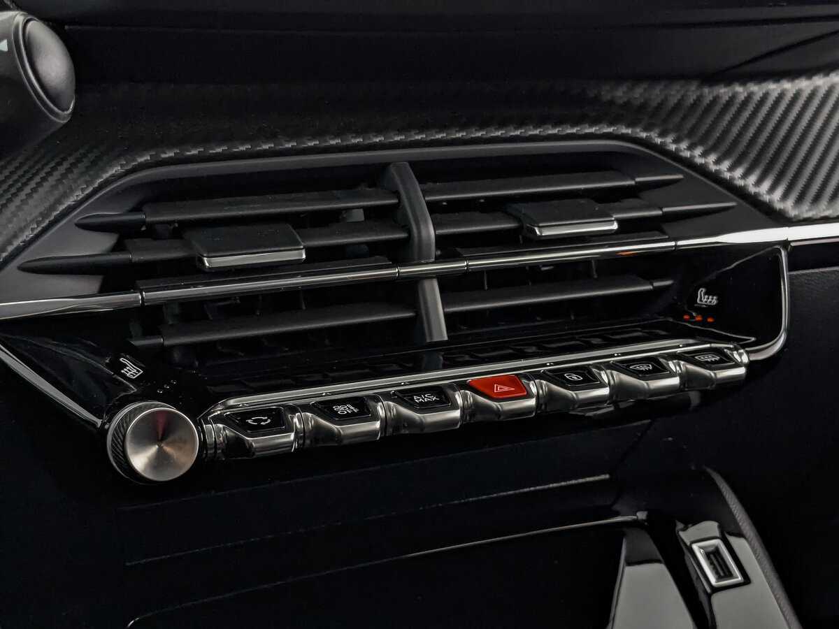 Peugeot 2008 6AT, 2020 Фото №17